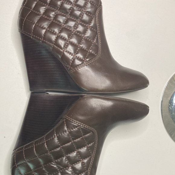 Tory Burch Leila Booties Size 7 - Picture 11 of 11